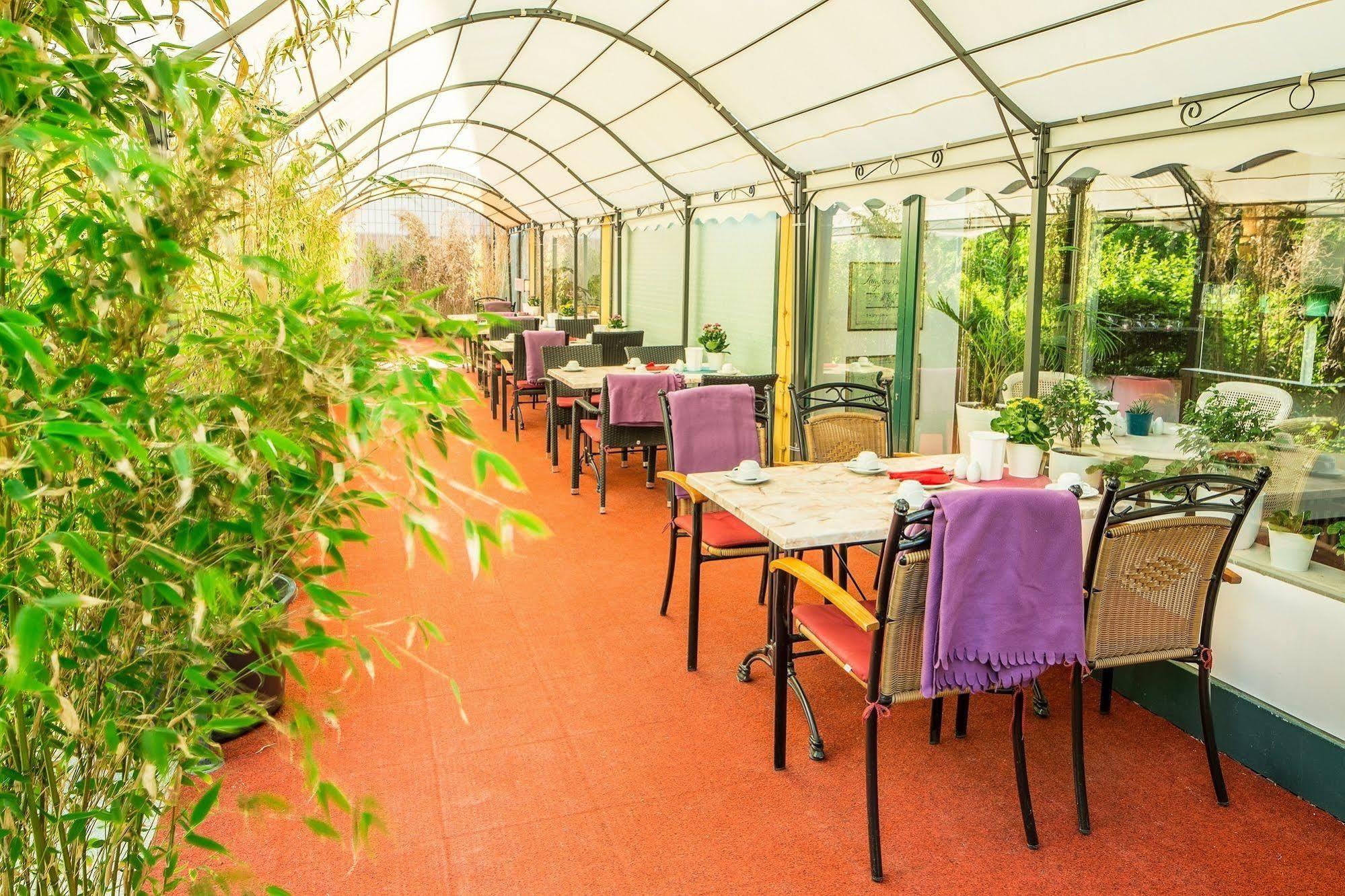 Alecsa Hotel Am Olympiastadion Berlin Exterior foto